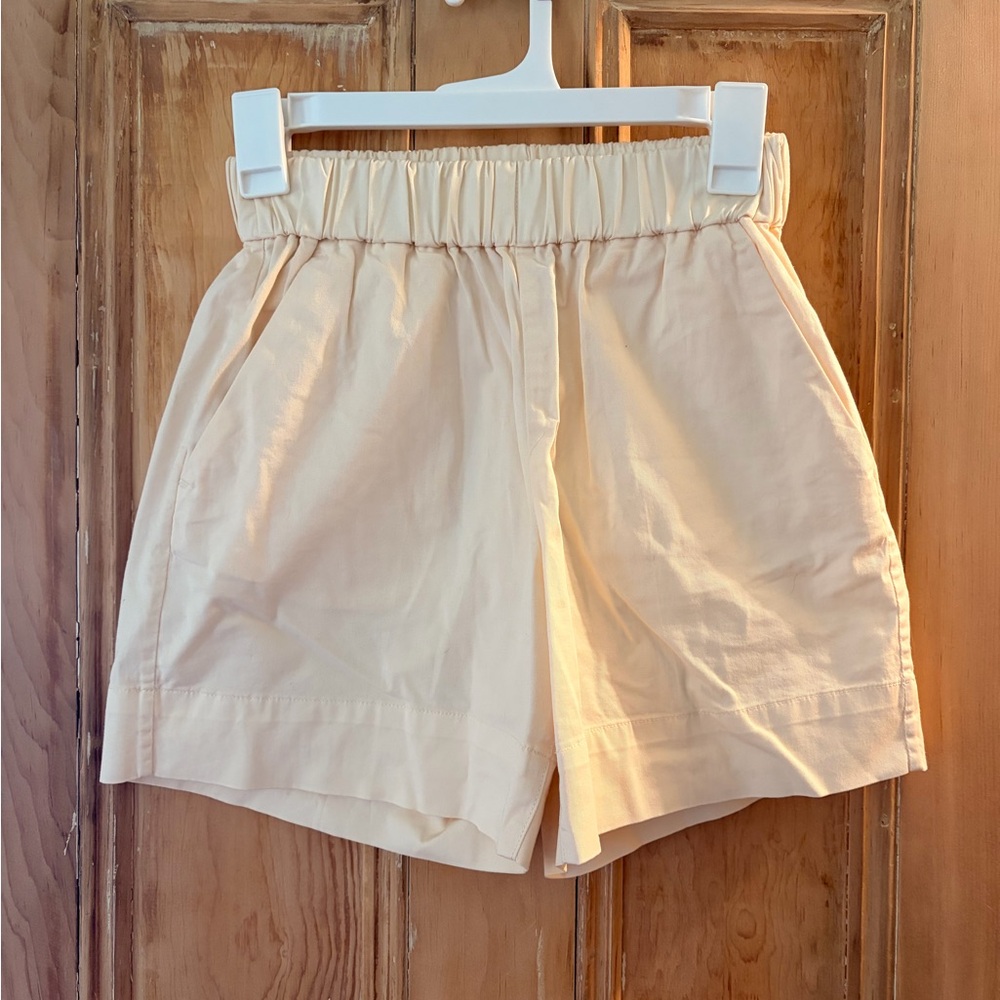 Everlane Cream Elastic Waist Bermuda Shorts